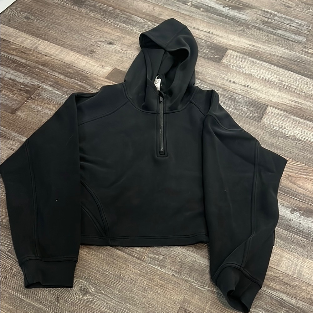 Black Hooded Pullover